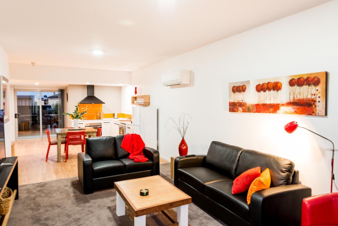 Ulverstone River Edge Holidayapartments Екстериор снимка